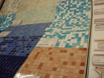 Die fabrikhergestellten Mosaikplatten aus Silikatglas im Handel
