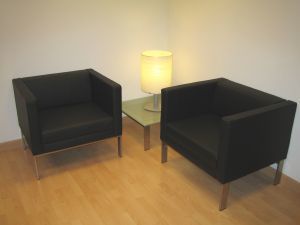 782711_entrance_waiting_room