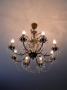 635620_chandelier